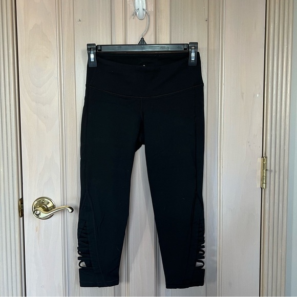 Athleta cropped crisscrossed lattice ankle Capri leggings black 9647 - Picture 2 of 12